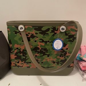 NWT Camo Bogg Bag